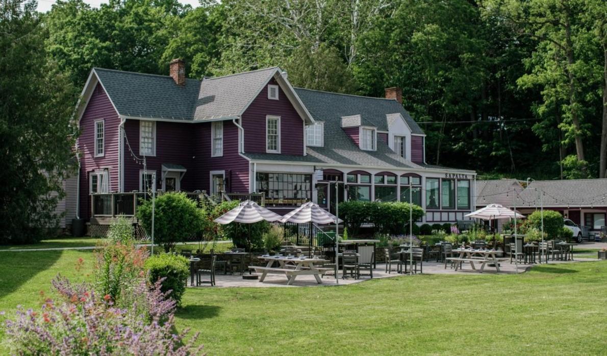 Plum Point Lodge Himrod Exterior photo
